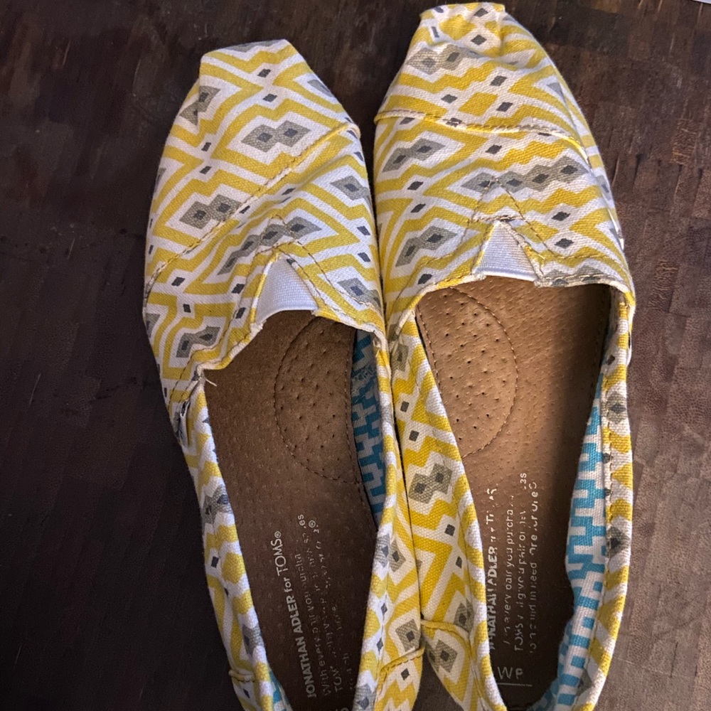 Toms